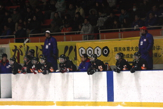 66th_1.30_icehockey3.JPG